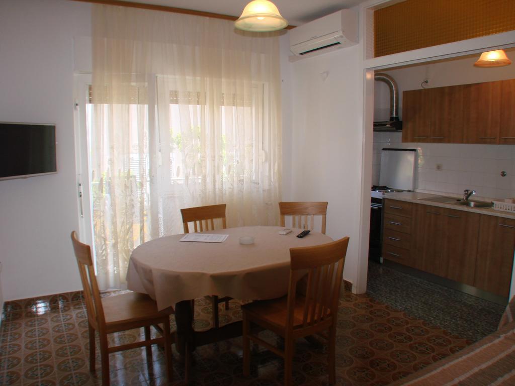 Apartment Matija Trogir Zimmer foto